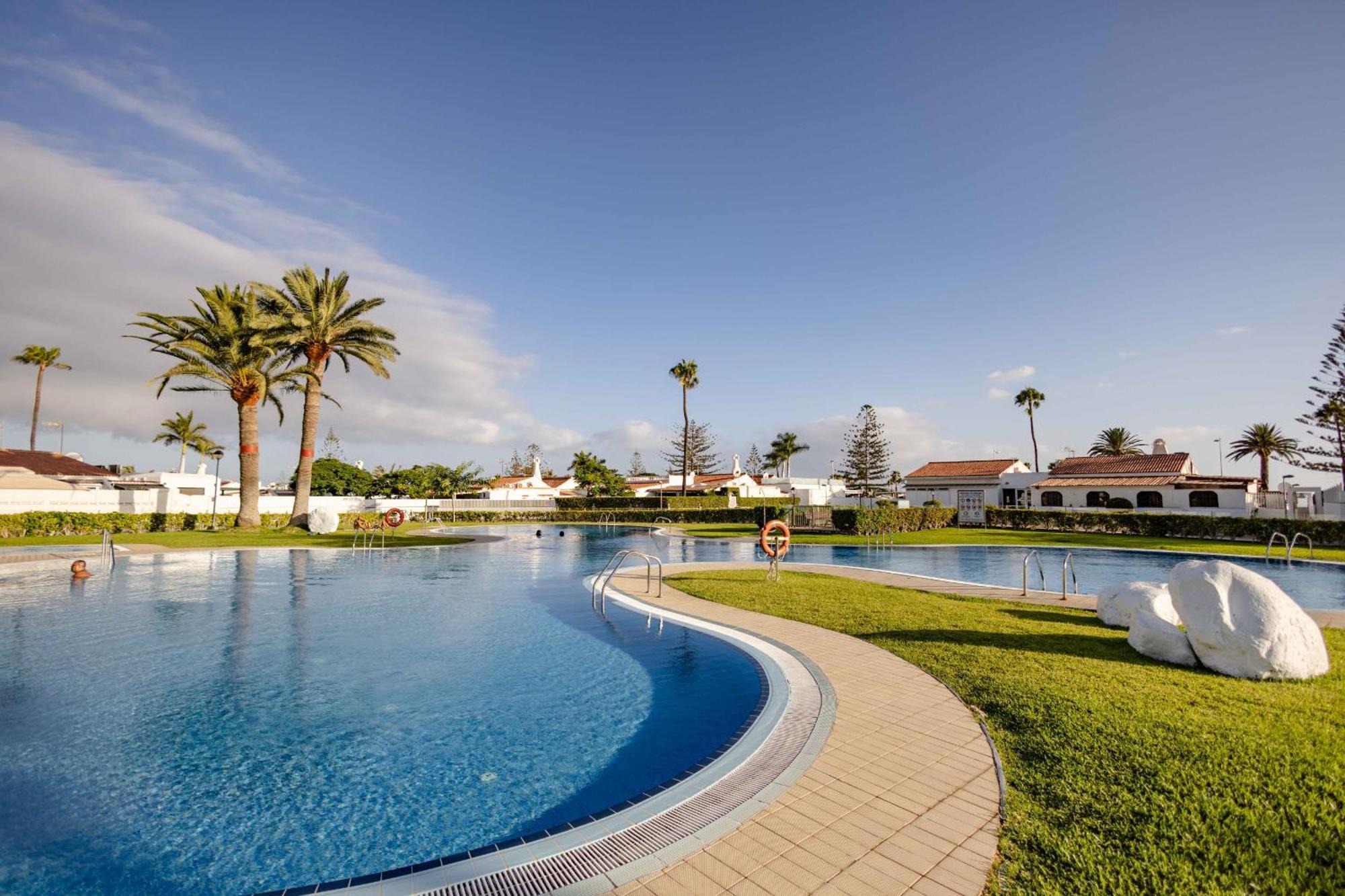 Oasis Holycan - By Gestion Vacacional Canarias San Bartolomé Eksteriør bilde